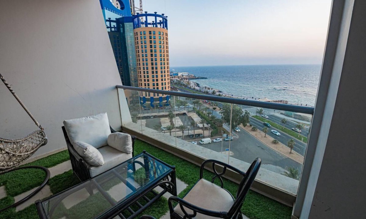 Ash Shati Apartment | Exquisite Apartment with Spectacular Sea Views in Jeddah's Heights Tower