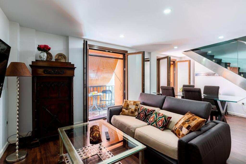Historical Center Apartment | Fr26 Luxurious Apartment, 2 minutes from Cathedral