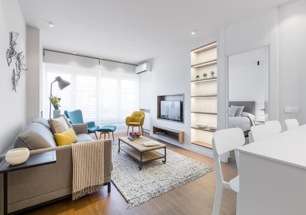Salamanca Apartment | Francisco Silvela Apartment by Flatsweethome