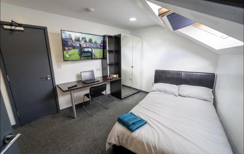 Selly Oak Apartment | Fully Serviced studio available close to the city