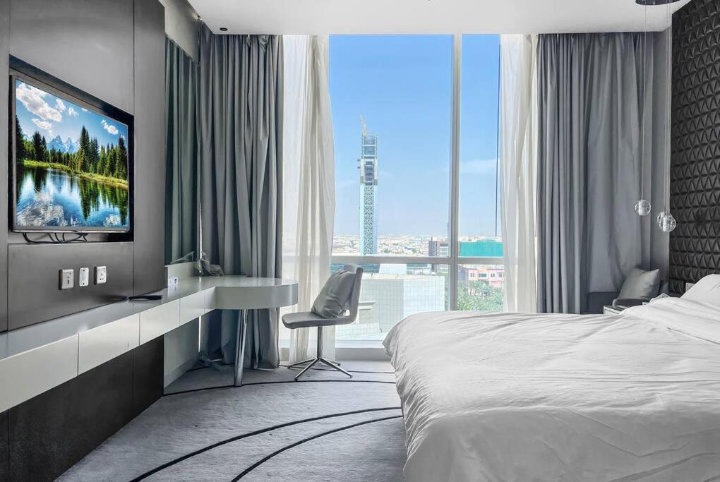 Al Olaya District Apartment | GR Elite- Damac Studio with Kingdom Tower View