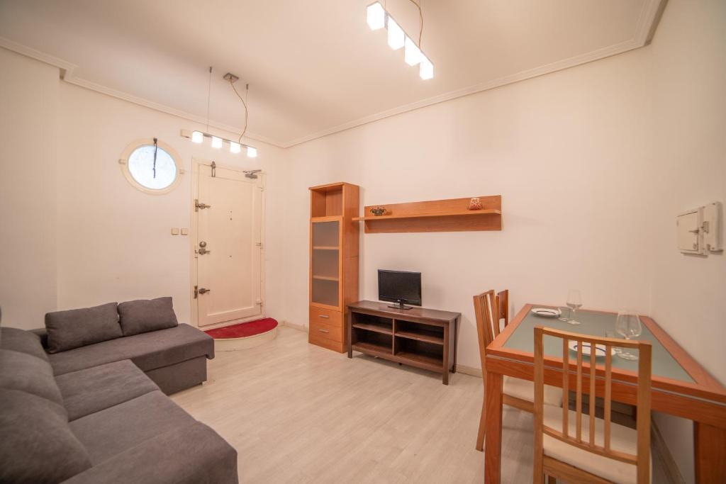 Cuatro Caminos Apartment | Great Apartment close to Santiago Bernabeu