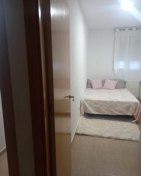 Mostoles Other | Habitación en apartamento compartido