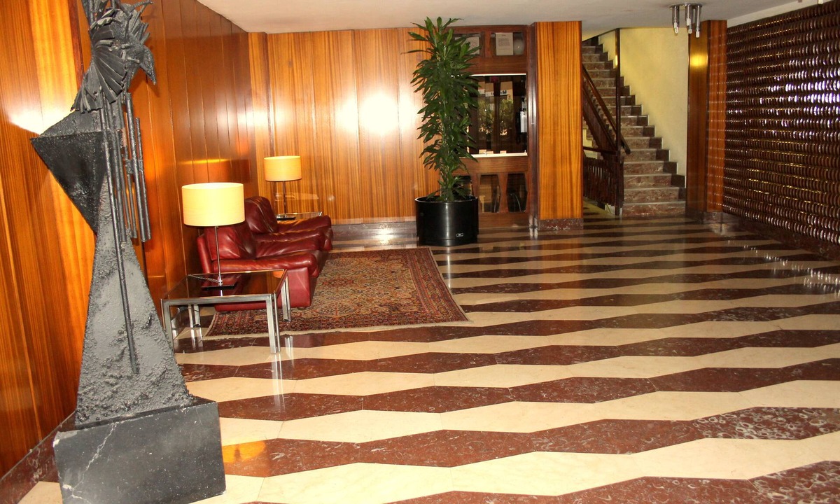 La Nova Esquerra de l'Eixample House | Hostal Aslyp 114