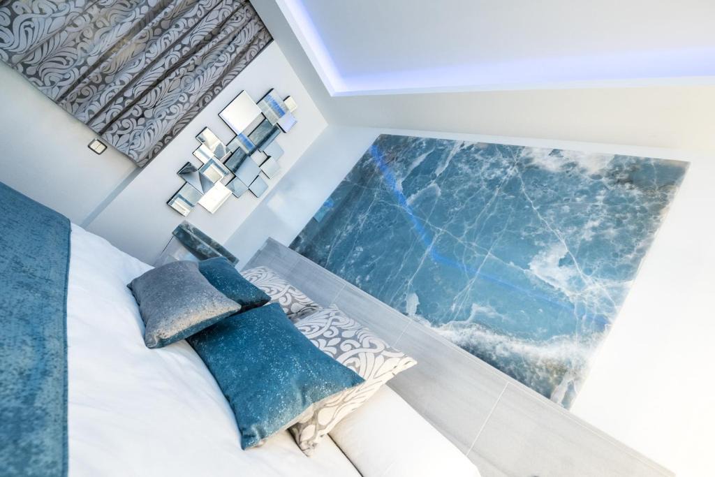 Torrejon de Ardoz House | Hostal La Carretera