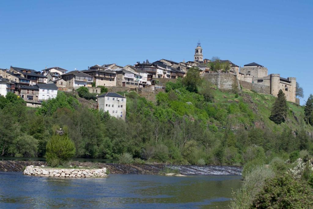Puebla de Sanabria Hotel | Hotel Victoria