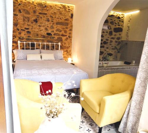 Arenas de San Pedro House | La Solana, alojamiento y alfarería