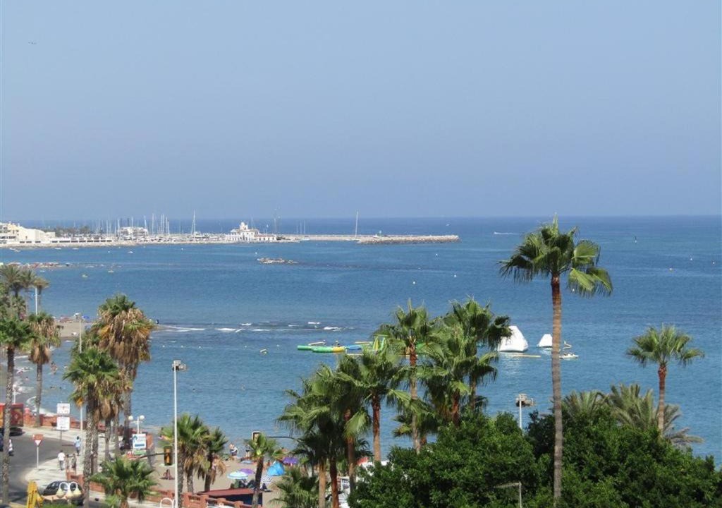 Torrequebrada Apartment | Luxury beachfront apartment in Benalmadena Costa