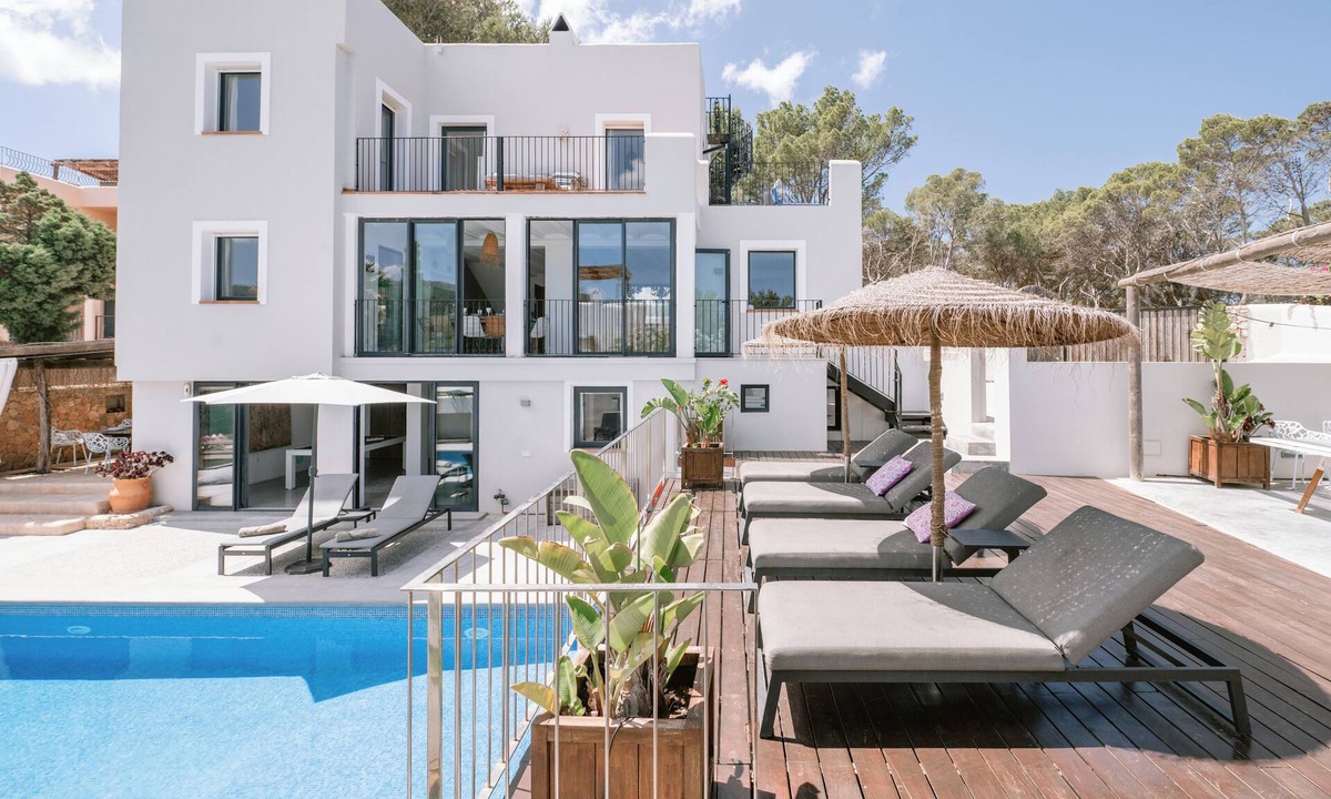 Cala Vadella Villa | Luxury 5 bed Villa with Heated Pool and Stunning Sea Views - 5min walk to Beach