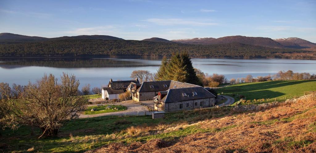 Loch Tay House | MacGregor