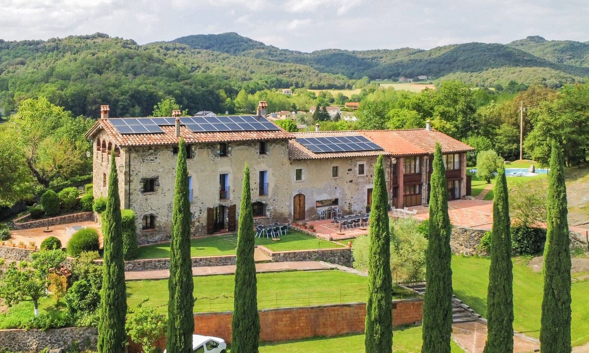 Sant Feliu de Pallerols Apartment | Majordoms - Auguabella, Cal Pi
