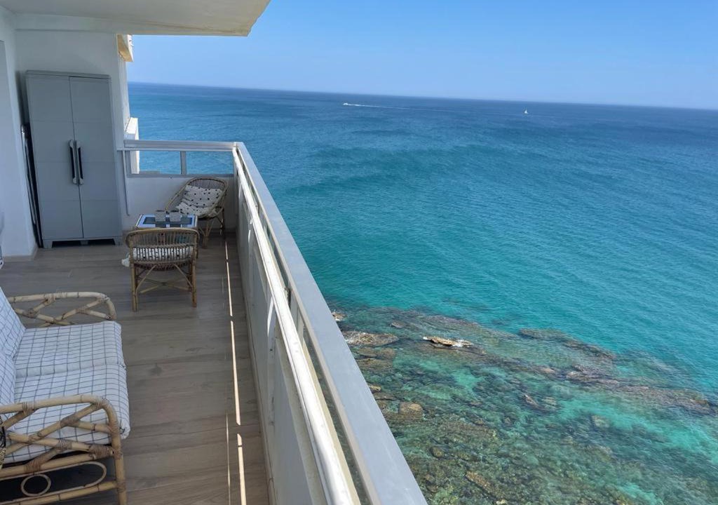 Cabrita Apartment | Maravilloso apartamento en primera línea de playa.