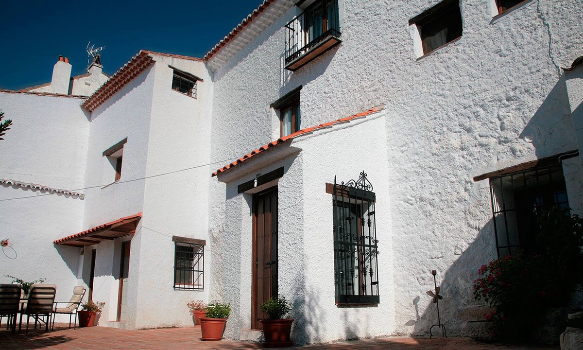 Olmeda de las Fuentes Cottage | middle house rural house