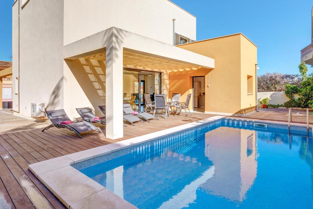 Urbanizacion Mont Ferrutx House | Montferrutx