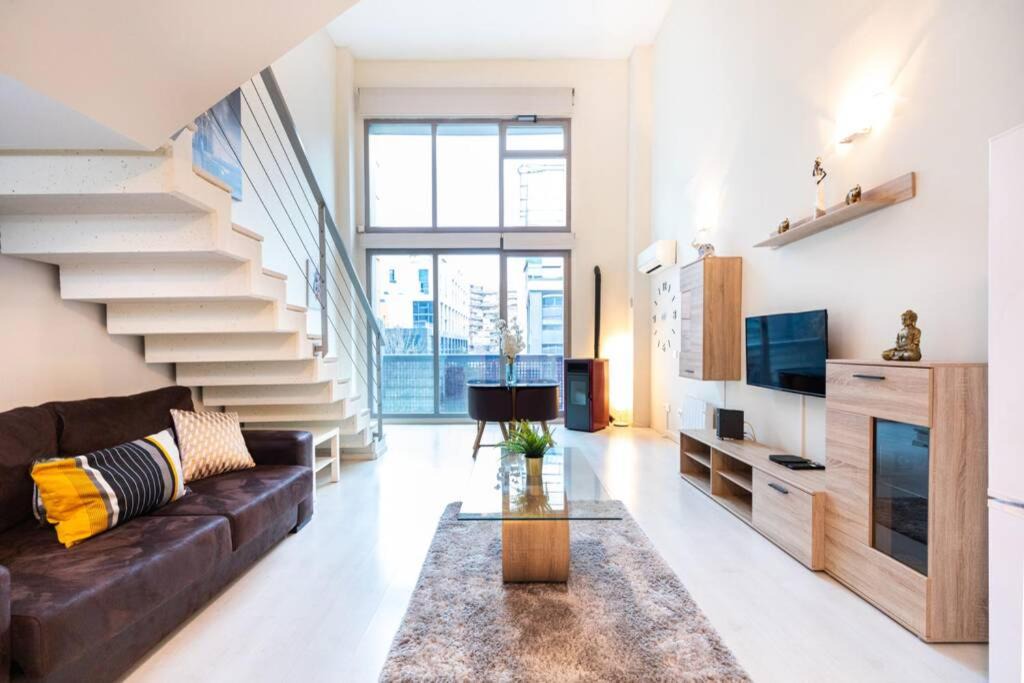 Hortaleza Apartment | Oshun Sanchinarro LOFTS & MIDSTAY