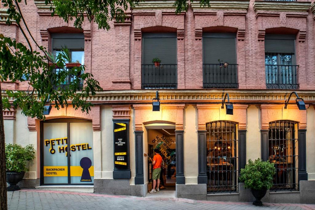 Imperial Hostel | Petit Hostel La Latina