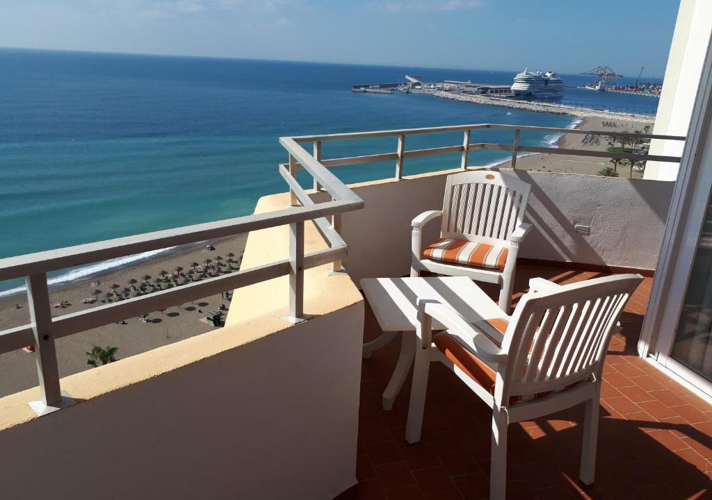 La Malagueta Apartment | Primera linea de playa 4