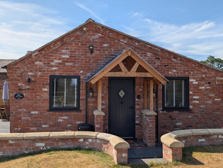 Whitchurch House | Robins Rest
