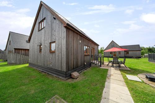 Brigg House | Ruby Red