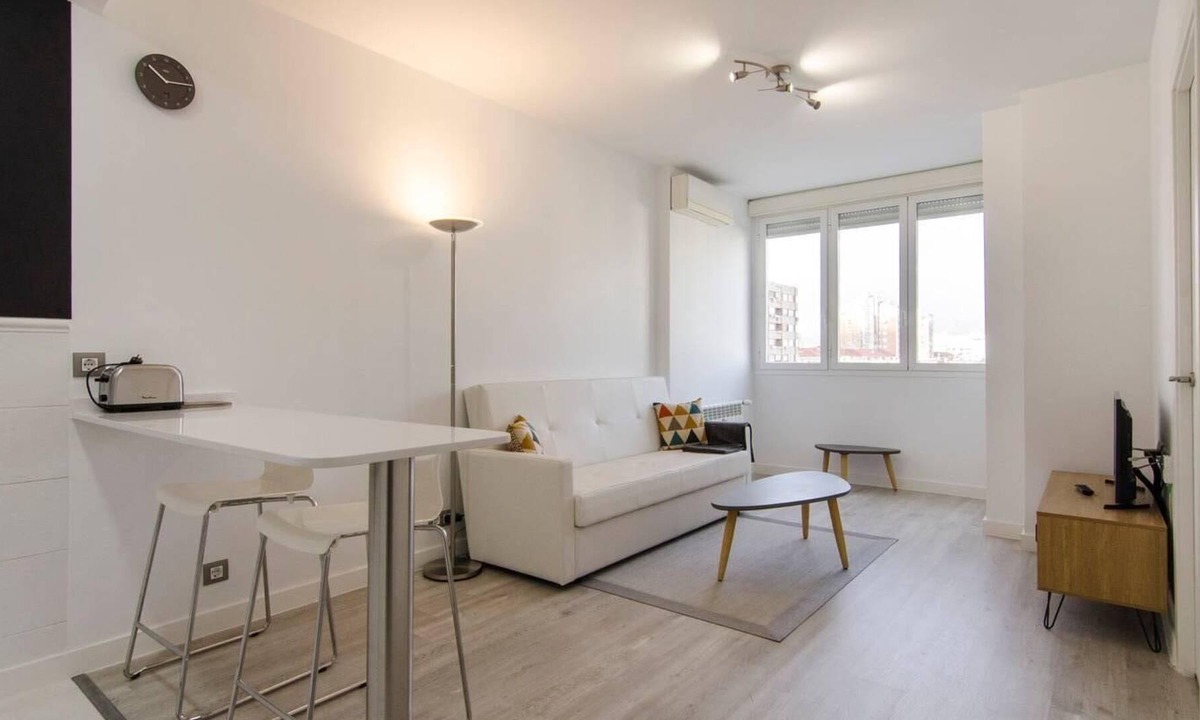 Cuatro Caminos Apartment | Santiago Bernabeu- 1dorm - Bright and refurbished