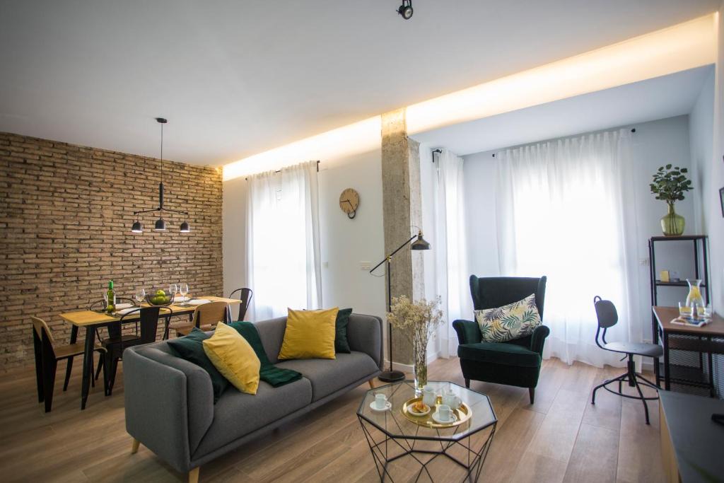 Arrancapins Apartment | SingularStays Sorolla