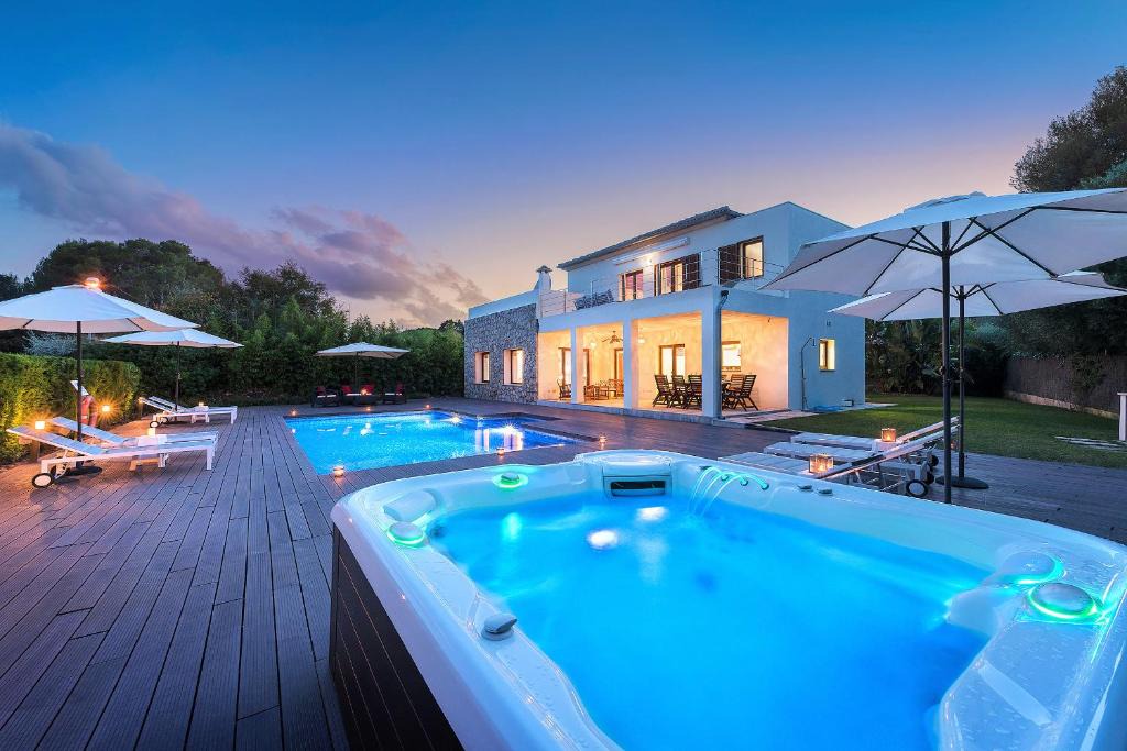 Crestatx Villa | Subach Garden