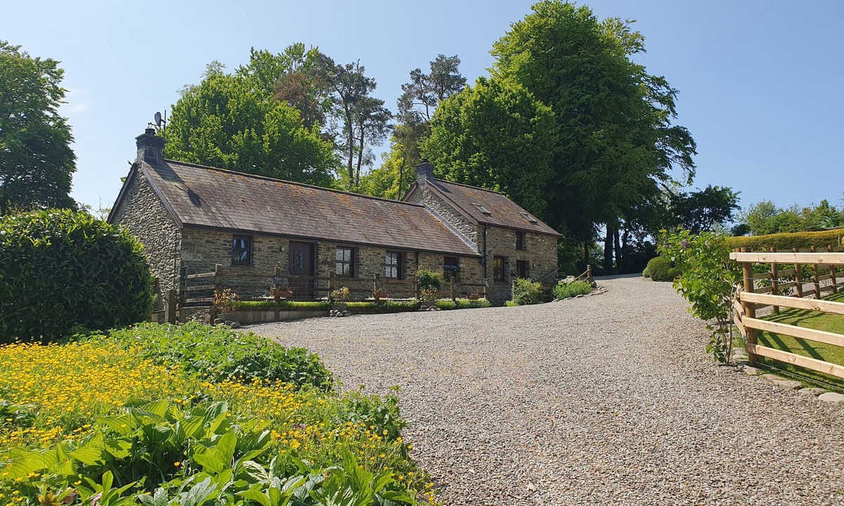 Llangybi Cottage | Ty Barcud