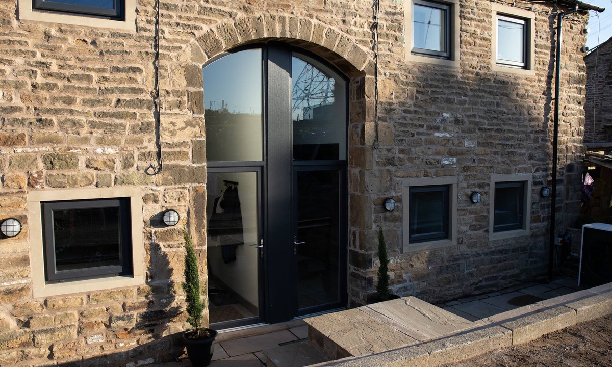 Saddleworth House | Unique Barn Conversion in Saddleworth