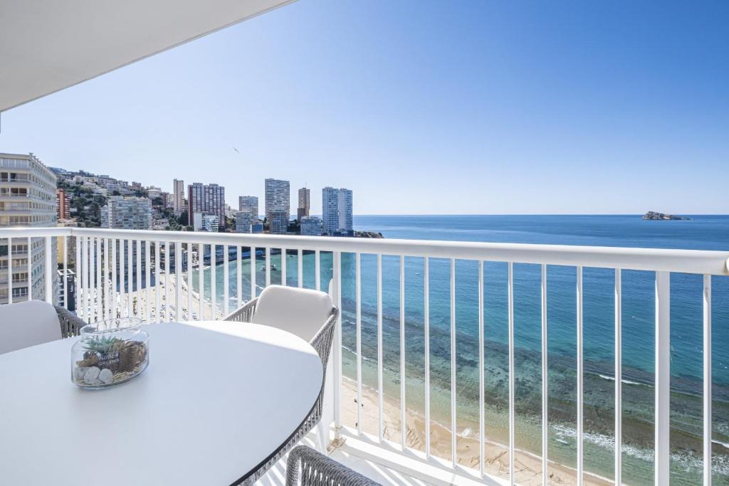 Benidorm Apartment | Veracruz 20-D Deluxe Apartment Levante Beach