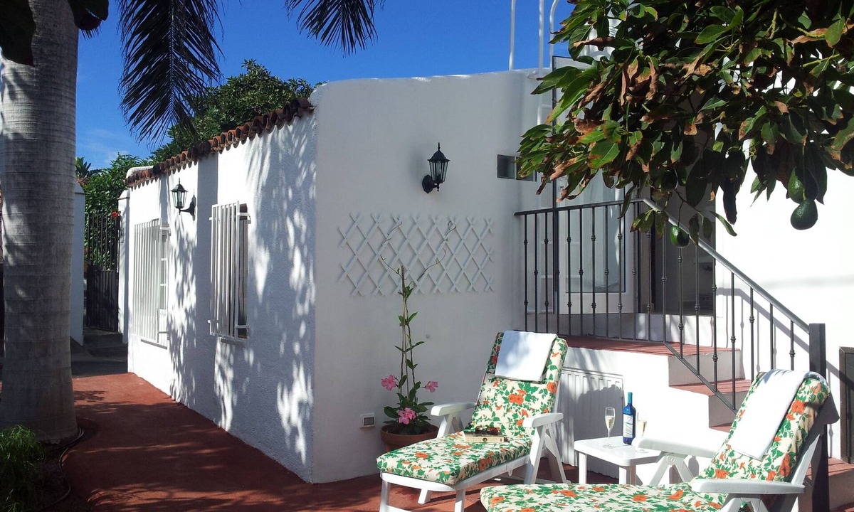 La Orotava Cottage | Very Private Cottage In Avocado Plantation near Bollullo Beach