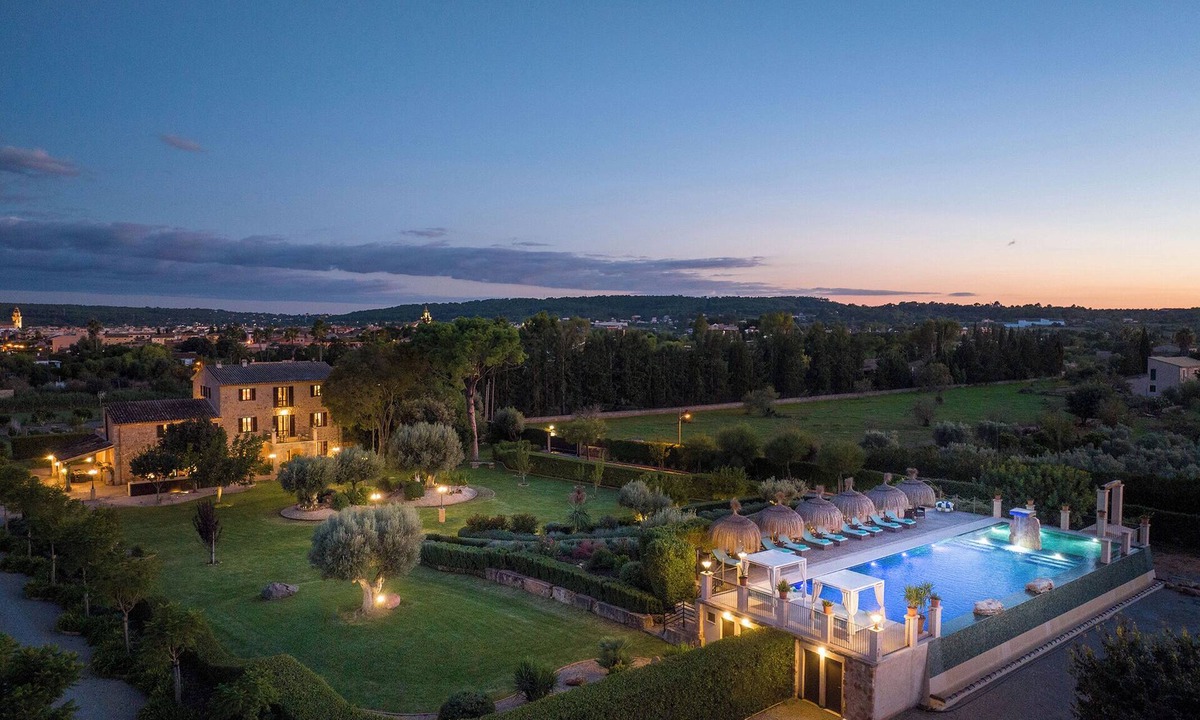 Santa Maria del Cami Villa | Villa 'Cas Metge Matas' with Private Pool, Wi-Fi and Air Conditioning