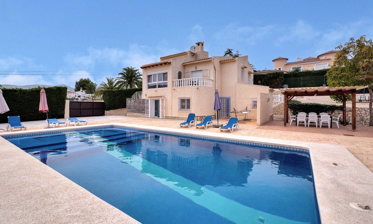 Empedrola Villa | Villa 'Casa Leuki' with Sea/Mountain Views, Pool, Garden, Wi-Fi & AC