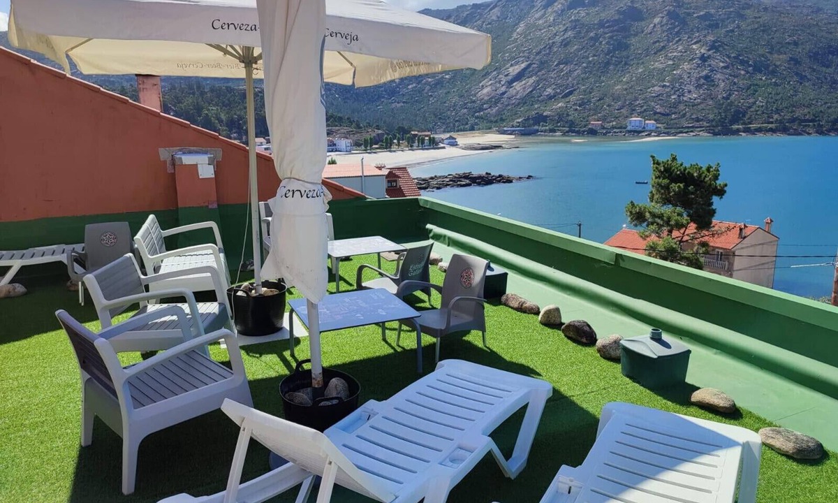 Ezaro Ski Chalet | Villa Te Pescadores beach and mountain activities