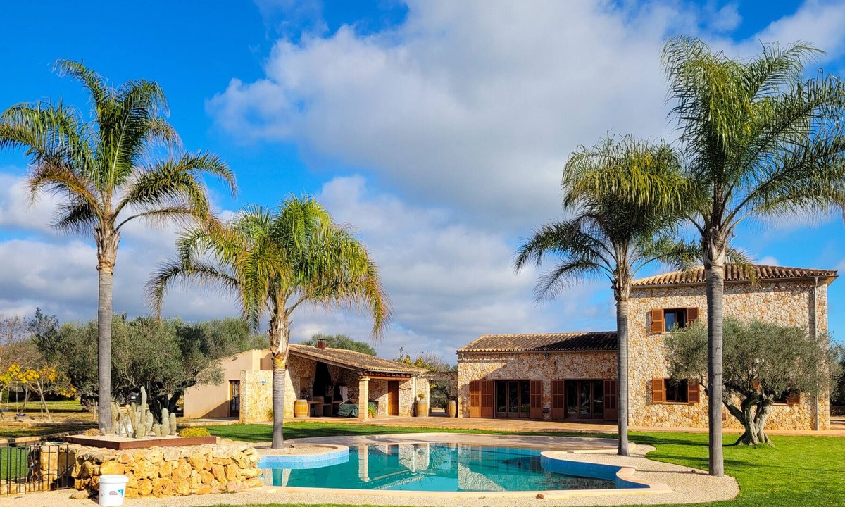 Campos Villa | Villa with detached house, air conditioning, wifi, garden, private swimming pool