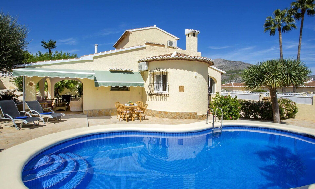 Orba House | Wonderful private villa for 6 people with WIFI, A/C, private pool, TV and terrace