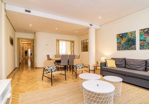 150 m² Apartment ∙ 3 bedrooms ∙ 8 guests