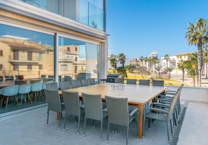 494 m² House ∙ 9 bedrooms ∙ 18 guests