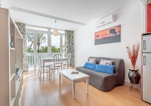 Air-conditioned Apartment "Ronda Playa" on the Beach with Pool, Wi-Fi and Garden