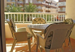 Amazing apartment in Guardamar del Segura with 2 Bedrooms and WiFi