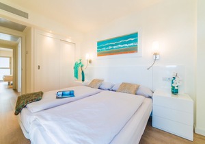 AMAZING LUXURY apartment, right on the beach, 2 bedrooms