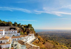 Andalusian penthouse with spectacular views