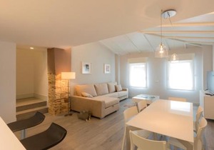 APARTAMENTOS TURISTICOS - PAPEL ARMADO - Calle Caldereros 33