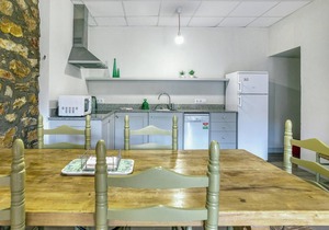 Apartment 'Bajo 3' with Private Terrace, Balcony and Wi-Fi