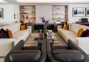 Apartment with sea view modern and chic