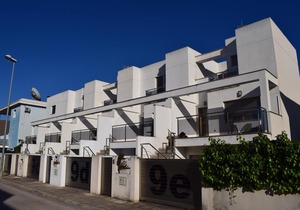 Beautiful and cheerful apartment with communal pool in Oliva, on the Costa Blanca, Spain for 6 persons