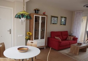 Beautiful modern apartment with 1 bedrooms for 2-3 people located in a luxury community wi