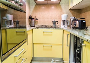 Bright & Modern 2BR Apartment in Heart of Upscale Barrio Salamanca. Great Views