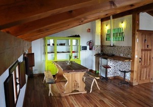 Casa Rural Bioenergética La Serrezuela for 12 people