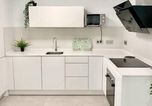Deluxe Beach Flat w Garage by Canary365