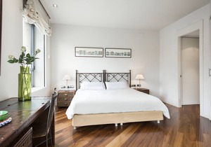 Deluxe 1-bedroom City Centre Apartment